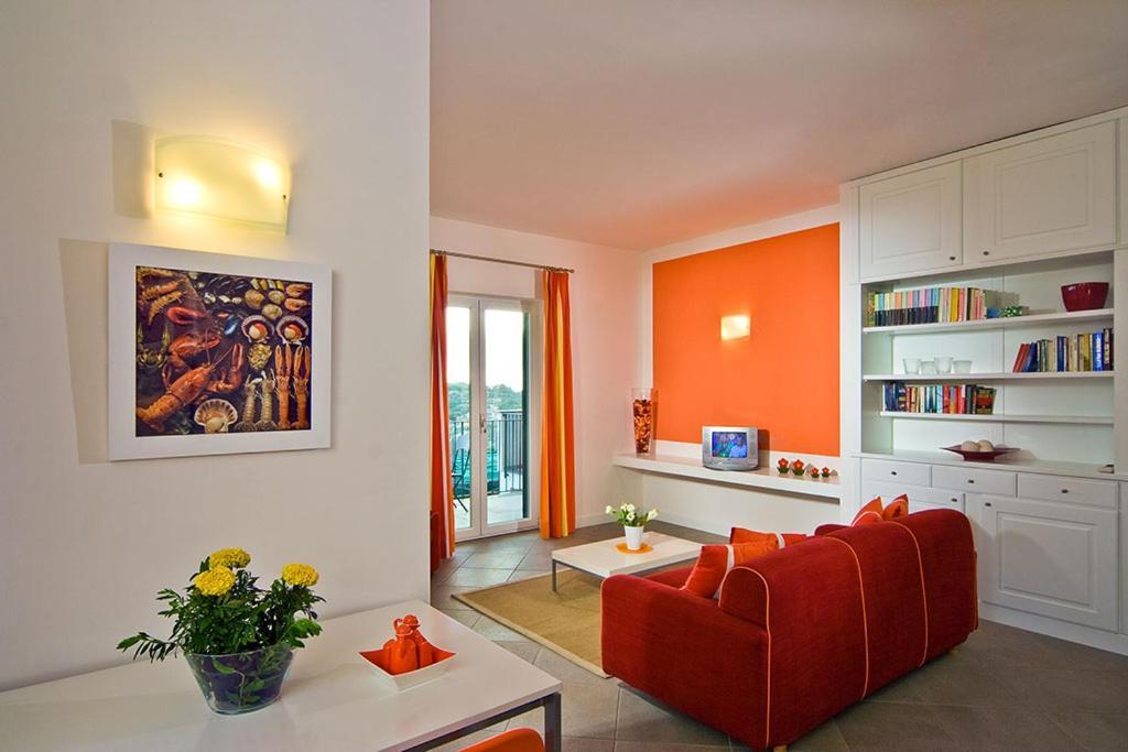 Apartahotel Le Capannelle SantʼAgata sui Due Golfi